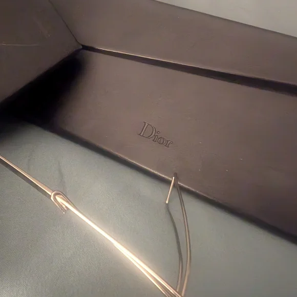 Dior Silver Cat-Eye Sunglasses Modern Design - Picture 6 of 7